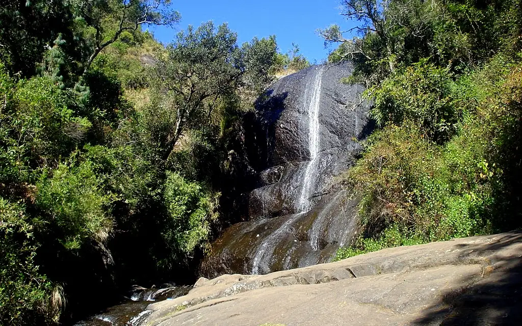 Bear Shola Falls — Waterfall
