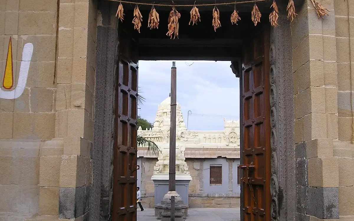 Deepaprakasar Temple, Thooppul — Temple