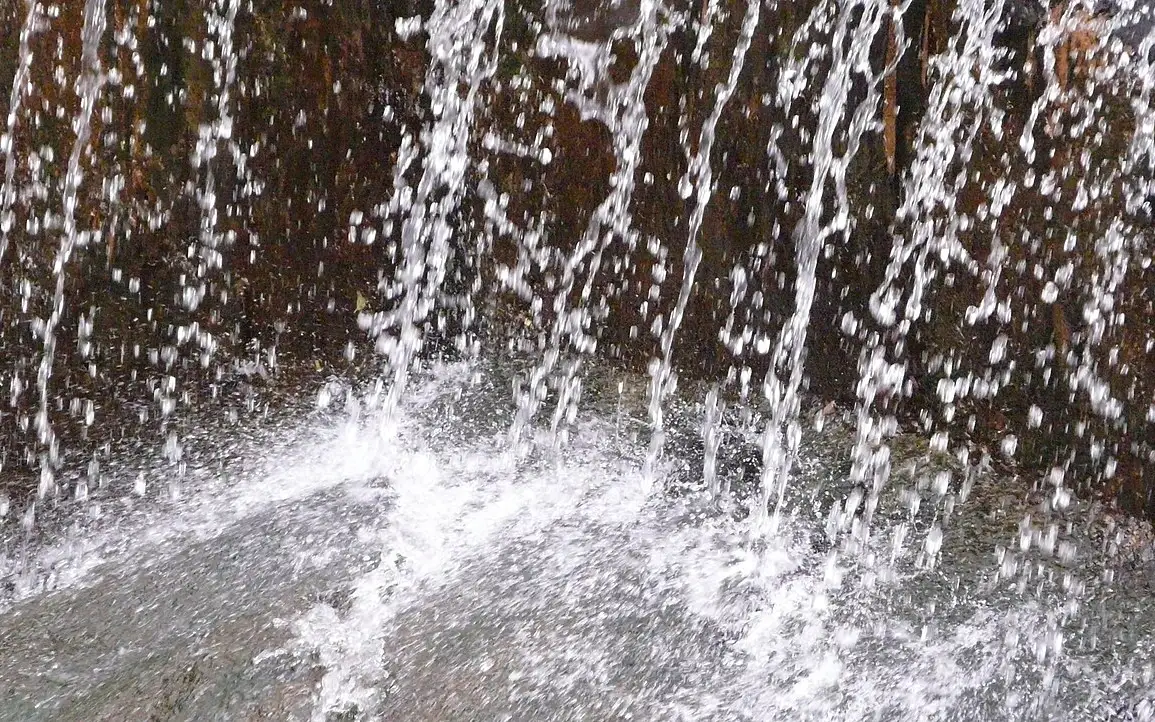 Jalagamparai Falls — Waterfall