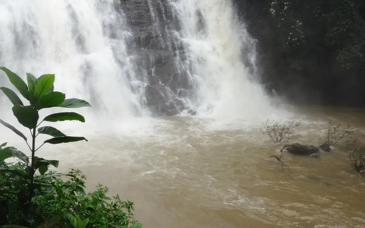 Kalhatti Falls — Waterfall