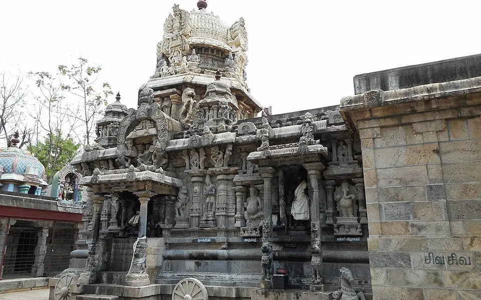 Mela Kadambur Amirthakadeswarar Temple — Temple