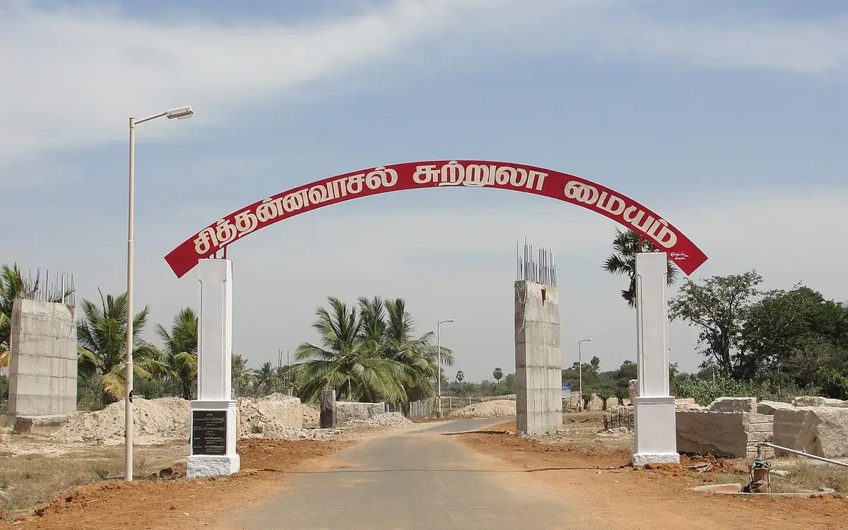 Sittanavasal Cave (Arivar Koil) — Cave