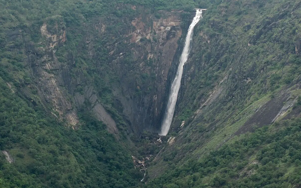 Thalaiyar Falls — Waterfall