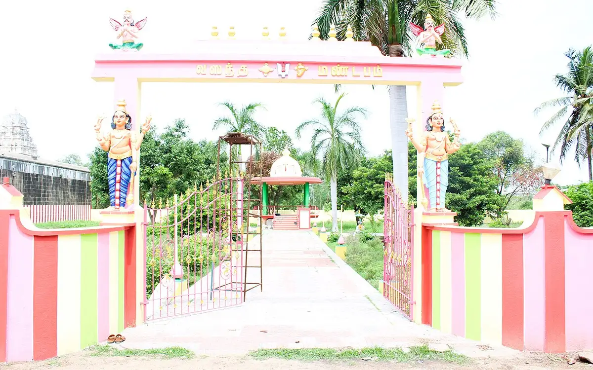Vijayaraghava Perumal Temple, Thiruputkuzhi — Temple
