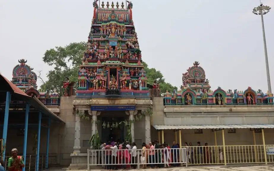 Shanimahathma Temple, Chikka Madhure — Temple