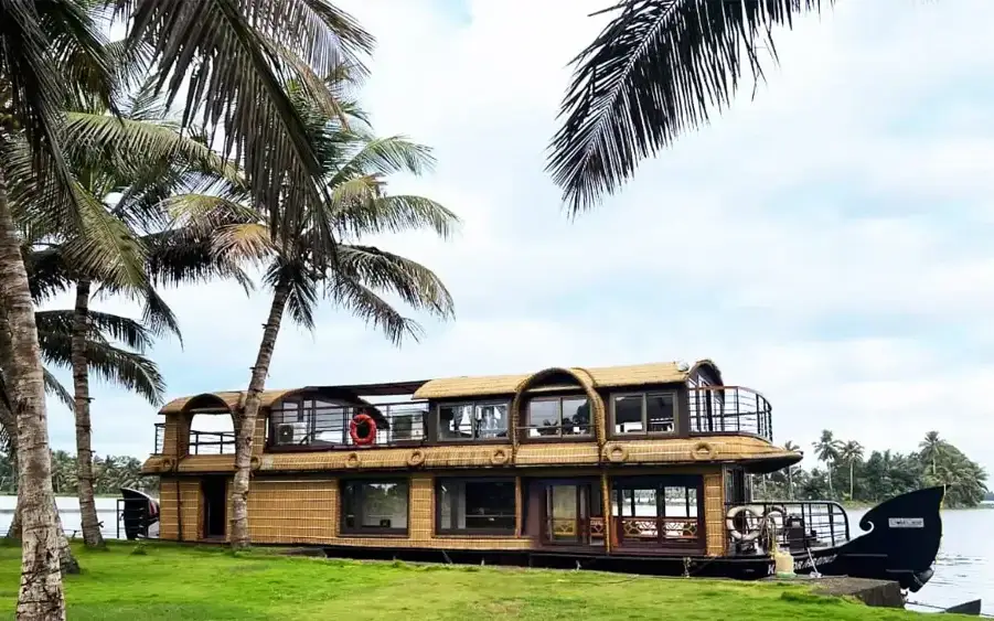 Kerala Houseboat — Houseboat operator in Alappuzha Town