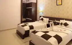 Khaima Restaurant, Rydges Inn — Restaurant in Kottakkal