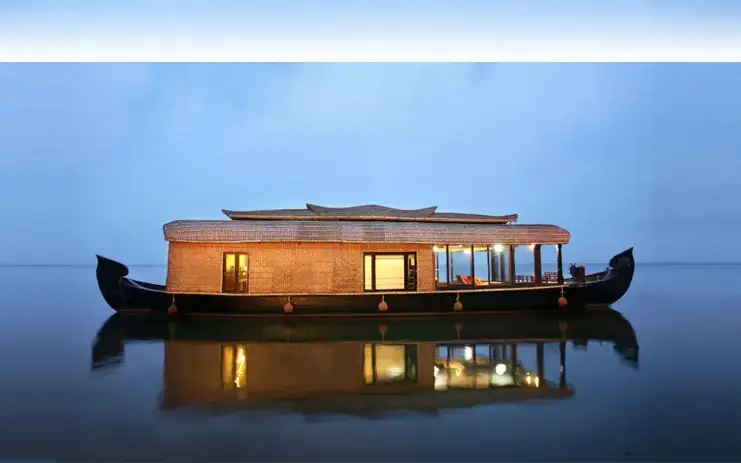 Rainbow Cruises — Houseboat operator in Alappuzha Town