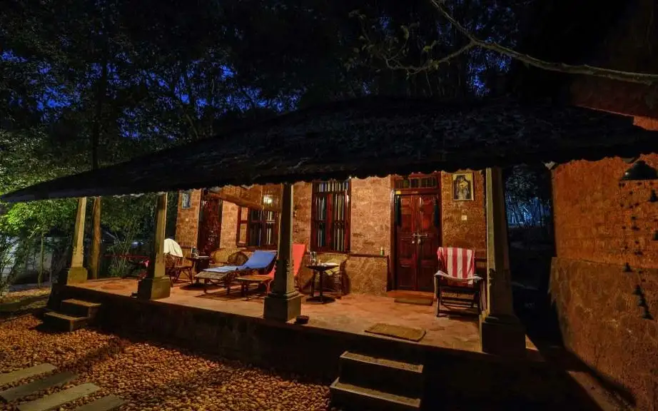 Sarovaram Ayurvedic Backwater Health Center Kollam — Ayurveda centre (Kerala Tourism classified) in Kollam town