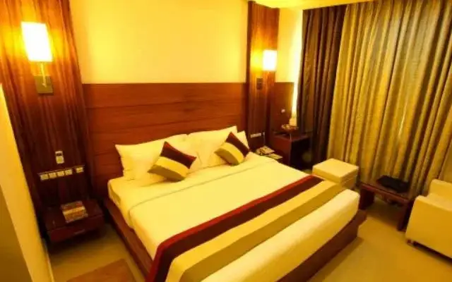 Hotel Hillway Park Chadayamangalam — Jatayu-nearby hotel in Chadayamangalam