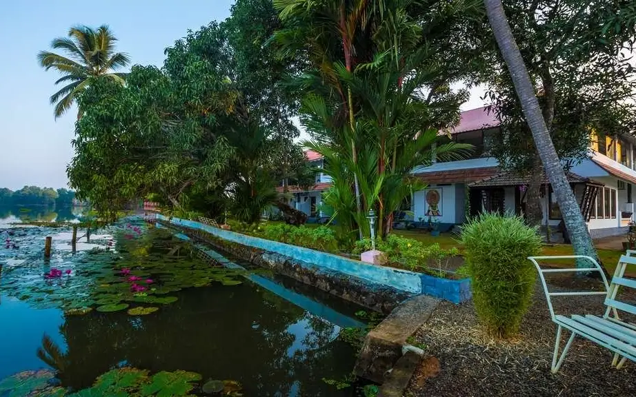 Green Palace Health Resort property or offering in its Kerala Tourism listing; confirm present condition and the exact room directly.
