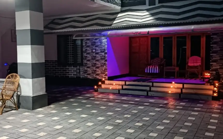 Sreenilayam property or offering in its Kerala Tourism listing; confirm present condition and the exact room directly.