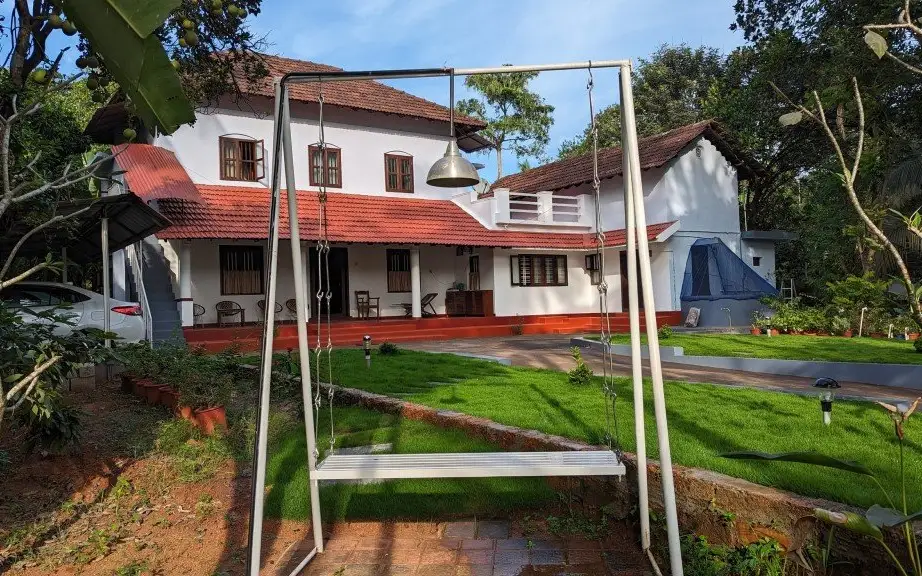 Image submitted for HILL TOP HOMES on its Kerala Tourism provider page; confirm current appearance and the exact room directly.