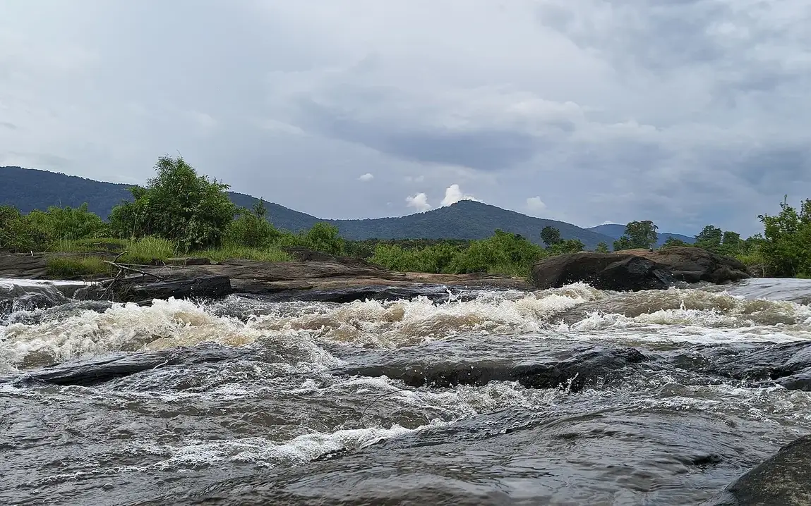 Paniyeli Poru — Trek in Thattekkad