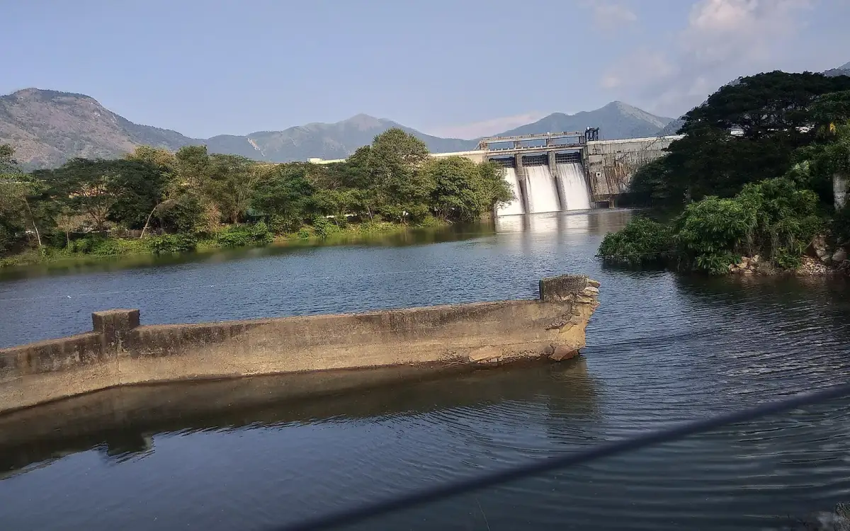Kanjirapuzha Dam — Dam in Palakkad town