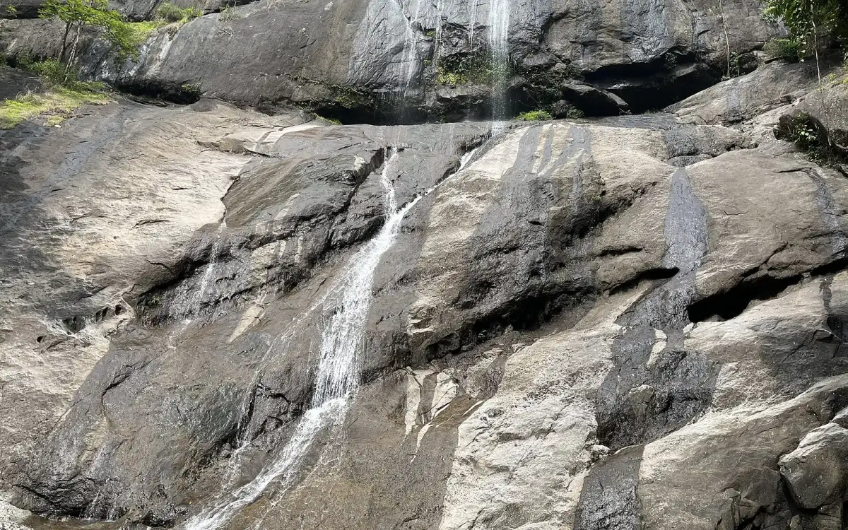Tusharagiri Waterfalls — Waterfall in Thusharagiri