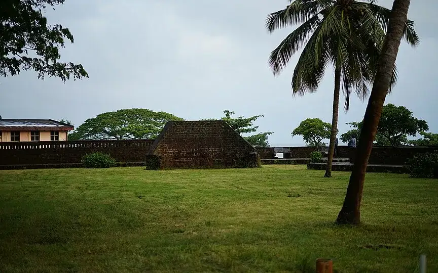 Thalassery Fort — Heritage in Muzhappilangad and Thalassery