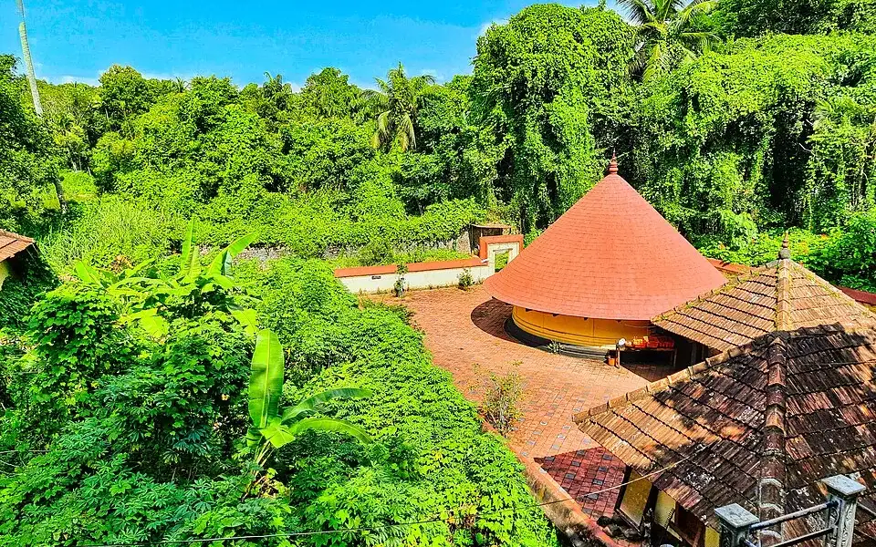 Kaviyoor Mahadeva Temple — Temple in Pathanamthitta town