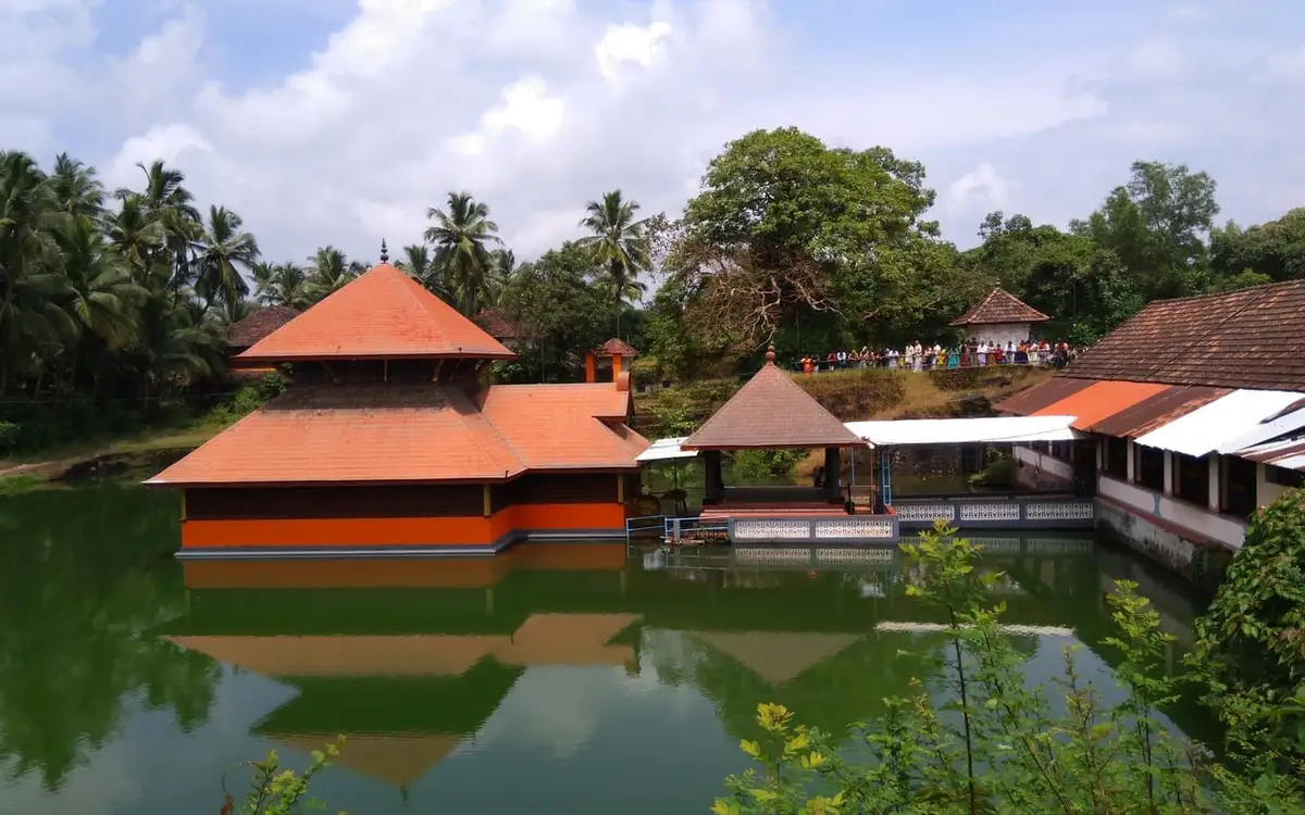 Ananthapura Lake Temple — Temple in Kumbla and Ananthapura