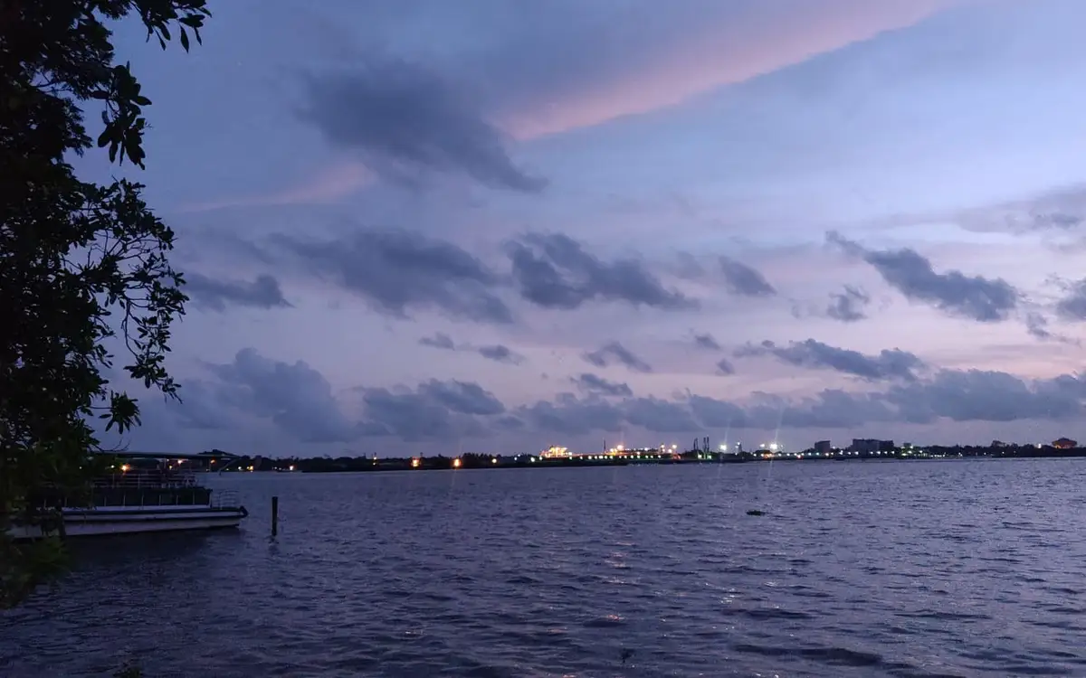 Marine Drive — Viewpoint in Kochi City