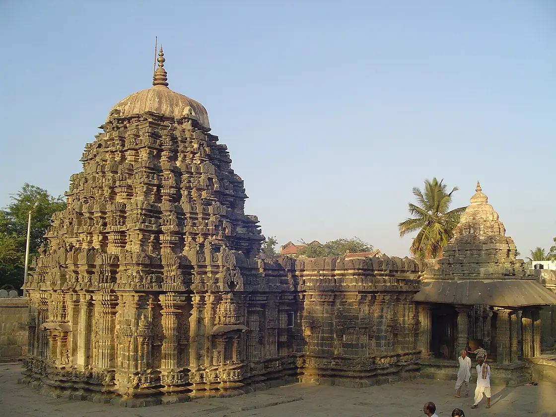 Amruteshwara Temple, Annigeri, Annigeri