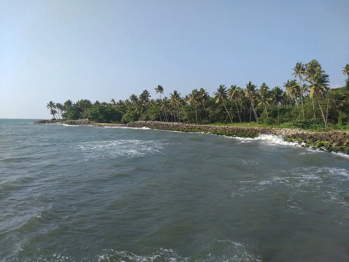 Thirumullavaram Beach, Kollam town