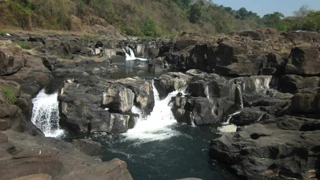Perunthenaruvi Waterfalls, Perunthenaruvi, Ranni