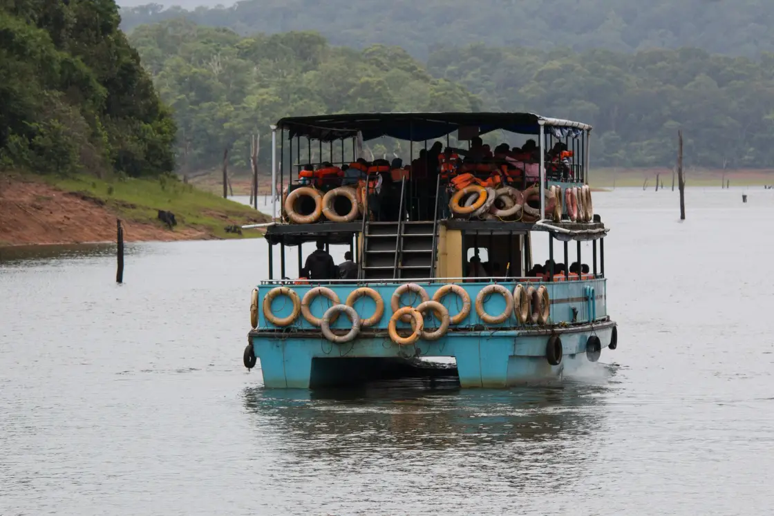 Periyar boat safari, Thekkady, Kumily