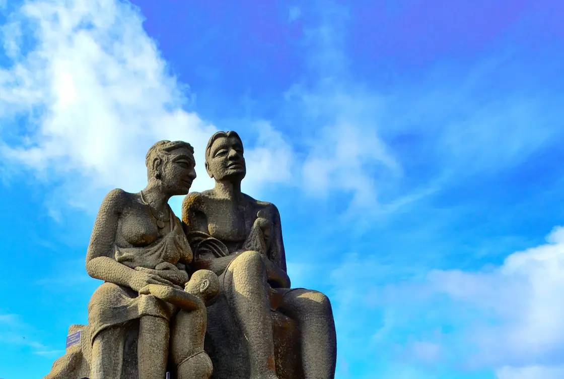 Kuravan Kurathi statue, Ramakkalmedu