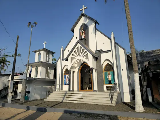 Christ the King Chapel beside Andhakaranazhy Beach, photographed in February 2024.
