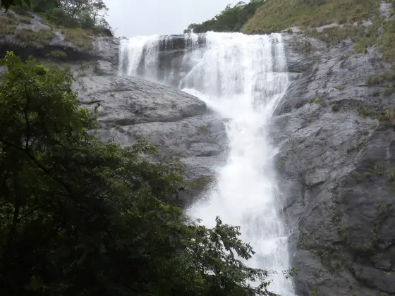 Palaruvi Waterfalls (6)