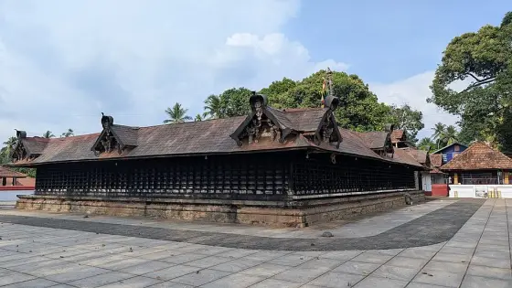 Lokanarkavu Temple (2)