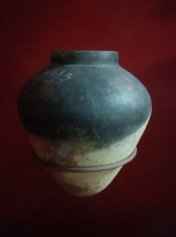 Pottery displayed in the palace museum.