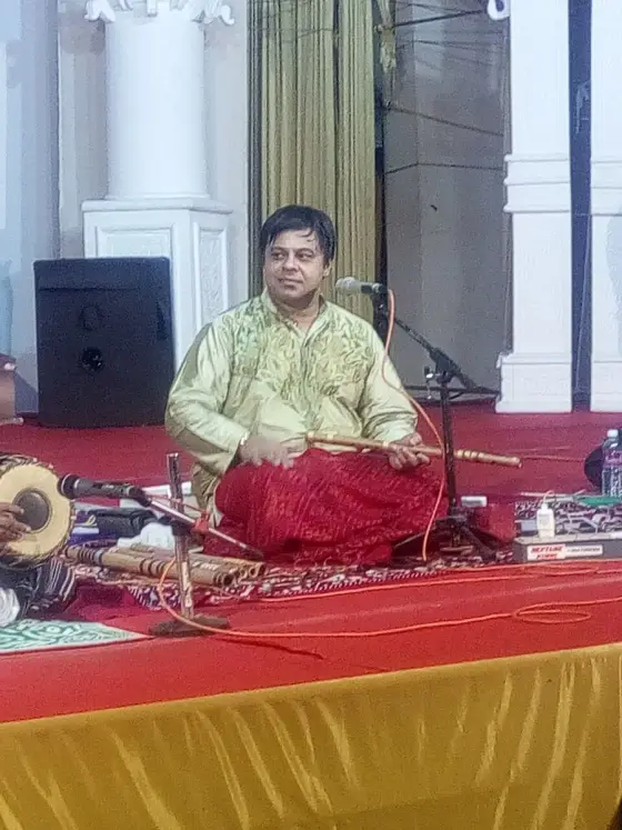 A flute performance by Shashank at Chettikulangara.