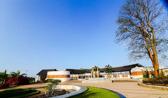 The landscaped Karapuzha tourism complex.