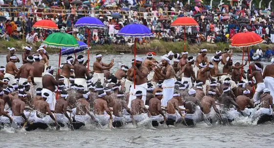 Aranmula River Boat Race