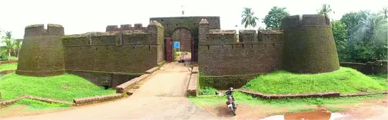 Bakel fort Kasargod wide view