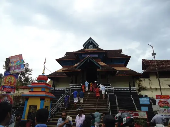 Krishna temple aranmula kerala   panoramio