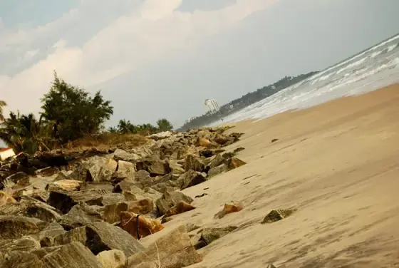 Palliyamoola beach kannur