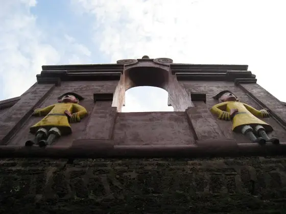 Tellicherry Fort   Entrance