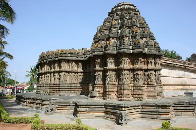 Chennakeshava Temple, Aralaguppe, Turuvekere