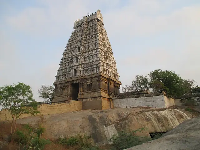 Atulya Nadheswarar Temple, Arakandanallur, Tirukoilur