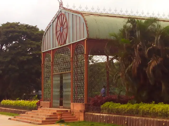 Indira Gandhi Glass House Garden, Hubballi
