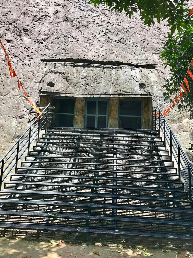 Thirunanthikarai Cave Temple, Thiruvattar