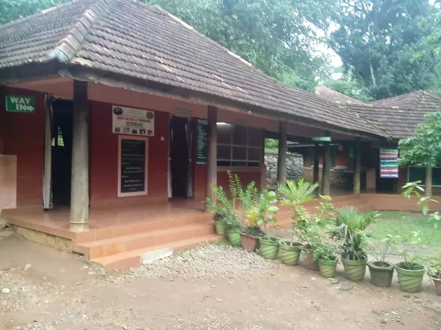 Konni, Konni Adavi trek