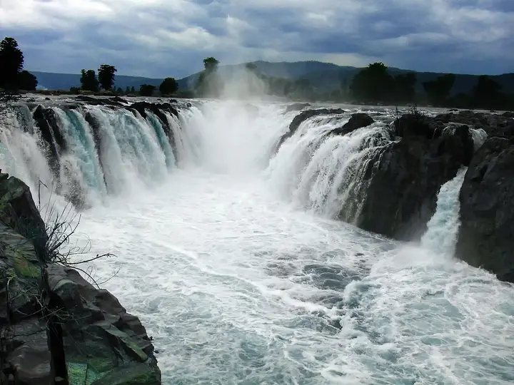 Hogenakkal Falls, Dharmapuri
