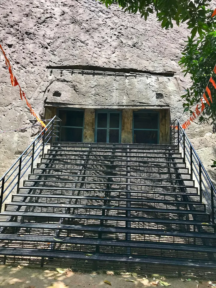 Thirunanthikarai Cave Temple, Kanniyakumari