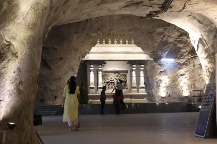 Kailasagiri Cave Temple, Kaiwara, Chikkaballapur