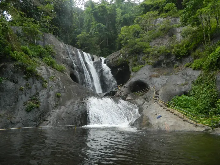 Kumbhavurutty Waterfalls, Kollam