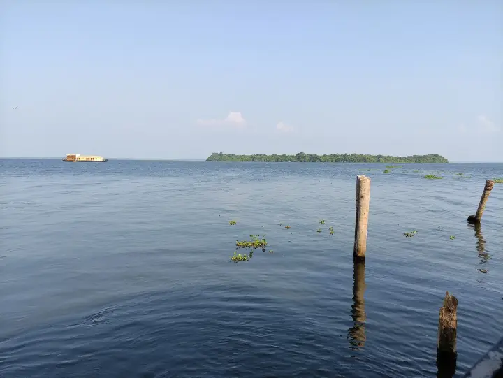 Pathiramanal Island, Alappuzha
